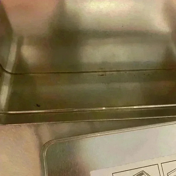 Mr Peanut Planters Nuts Decorative Christmas Tin. 9” w x 6 3/4” l - Picture 6 of 7